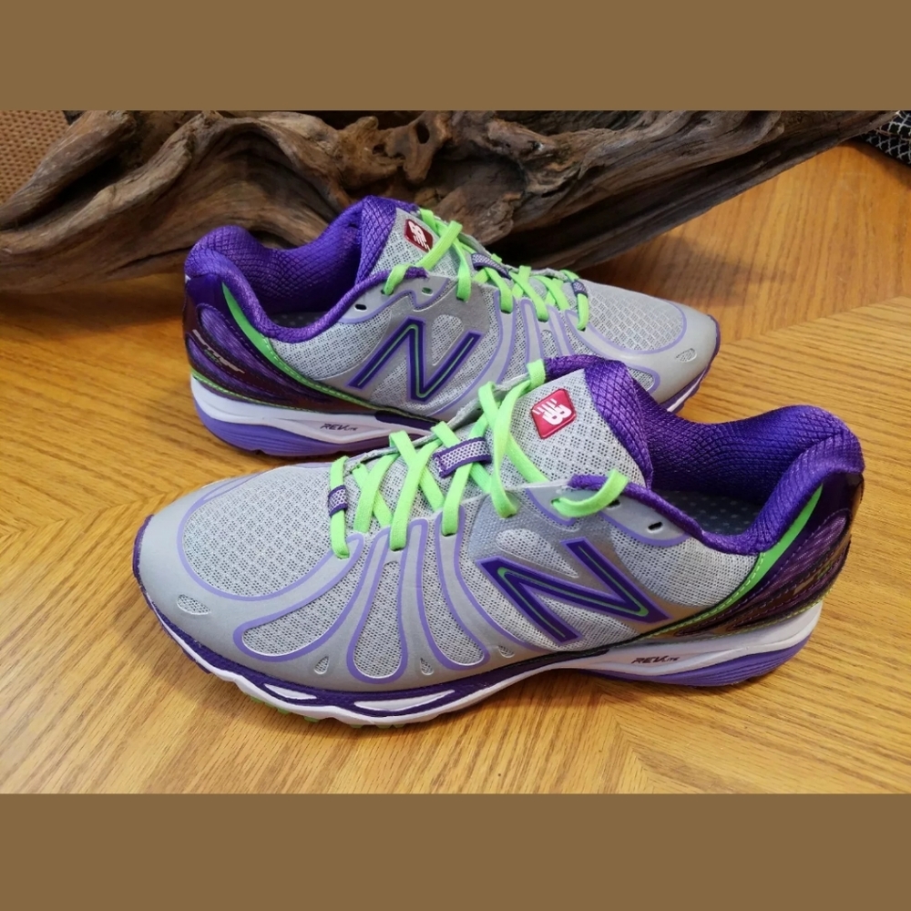 New Balance Barringer 890 V3 Women's Running Shoes